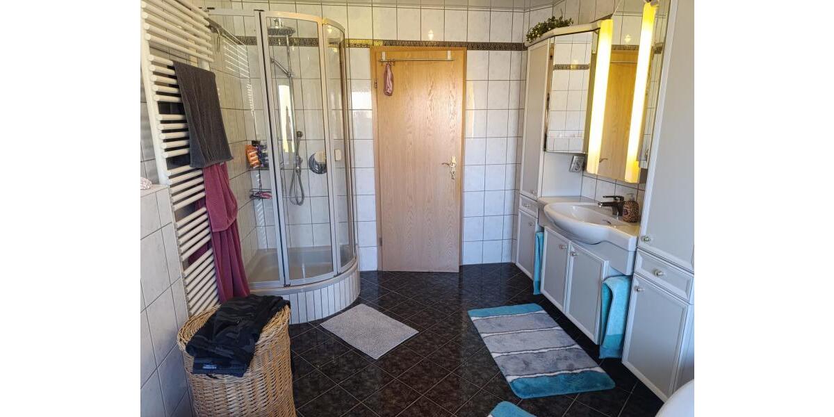 ObjNr:19662 - Tolles 2-3 Familienhaus mit Gewerbehalle in guter Lage von Mühlhausen - Mehrfamilienhaus, Wohnhaus Mühlhausen | Angebot:23602149