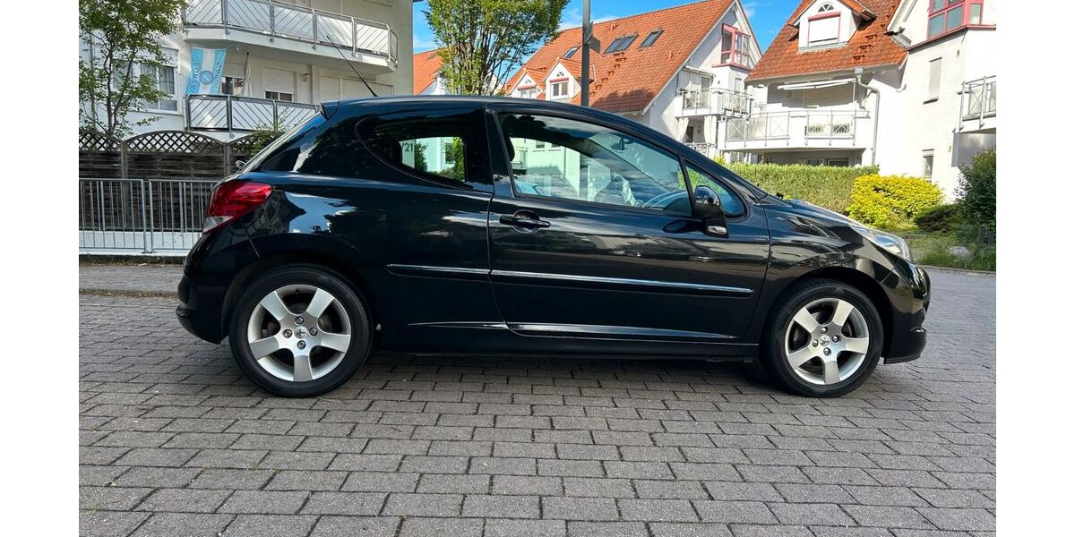 Peugeot 207 142.100 km 2.350 &euro; Sachsenheim 74343