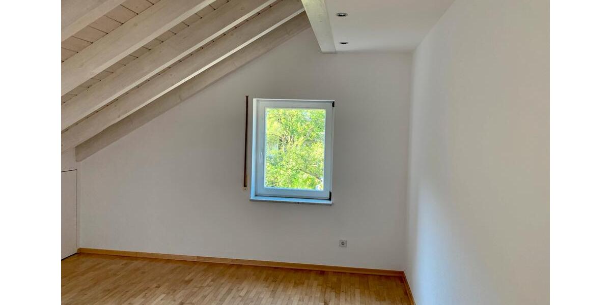 Dachgeschoßwohnung Angelbachtal - 3 Zimmer, 120 m&sup2;, 1.100&euro; | Angebot:25823523