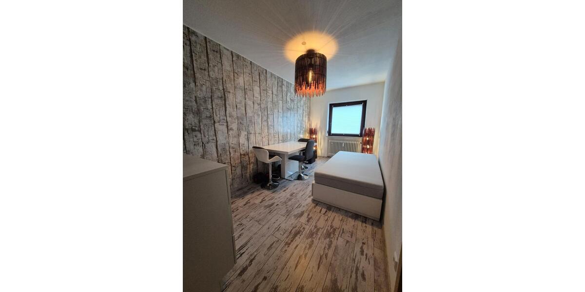 Etagenwohnung Vaihingen an der Enz - 3 Zimmer, 72 m&sup2;, 850&euro; | Angebot:23982917