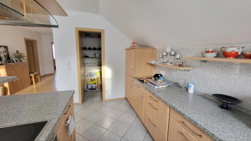 Dachgeschoßwohnung Knittlingen - 3 Zimmer, 70 m&sup2;, 700&euro; | Angebot:24774348