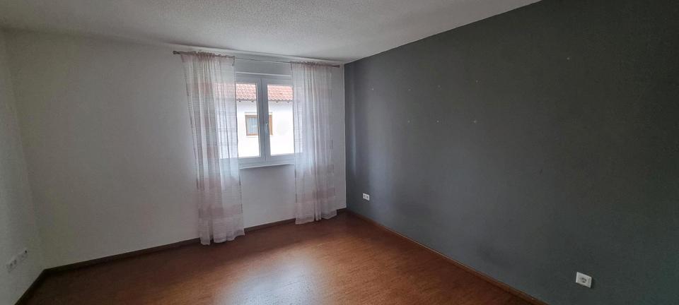 Doppelhaushälfte Kraichtal - 8 Zimmer, 165 m&sup2;, 1.850&euro; | Angebot:25807134