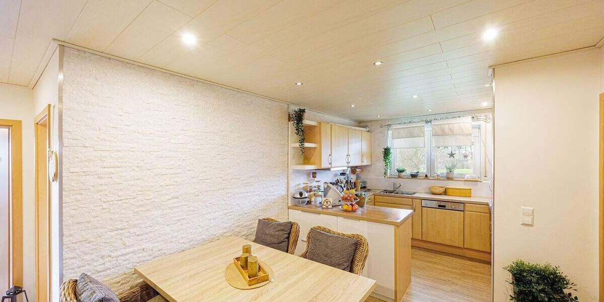 Etagenwohnung Sachsenheim Kleinsachsenheim - 4 Zimmer, 82 m&sup2;, 329.000&euro; | Angebot:25697993