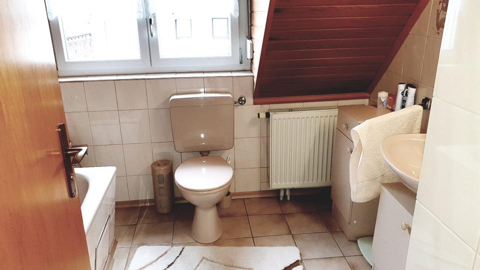 Mehrfamilienhaus, Wohnhaus Bietigheim-Bissingen Bissingen - 10 Zimmer, 210 m&sup2;, 890.000&euro; | Angebot:24154002