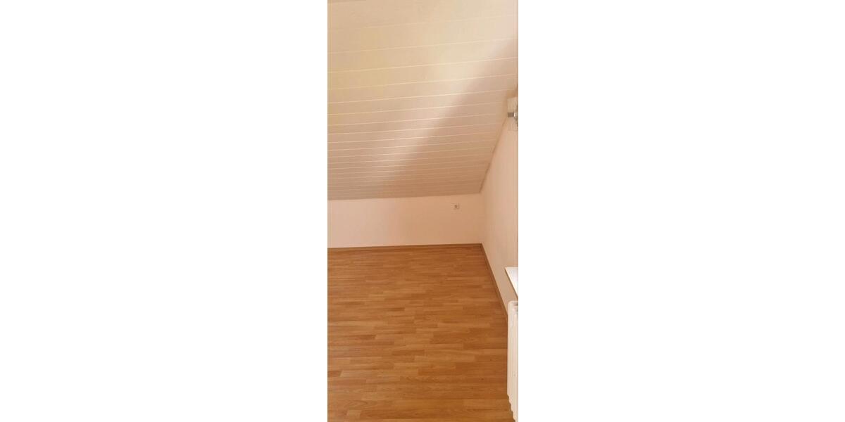 Dachgeschoßwohnung Lauffen am Neckar - 3 Zimmer, 55 m&sup2;, 800&euro; | Angebot:25751048