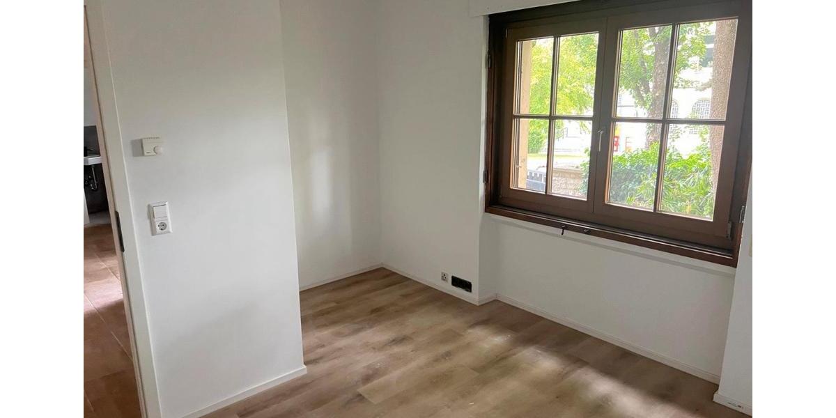 Erdgeschoßwohnung Heilbronn - 3 Zimmer, 100 m&sup2;, 1.100&euro; | Angebot:26488453