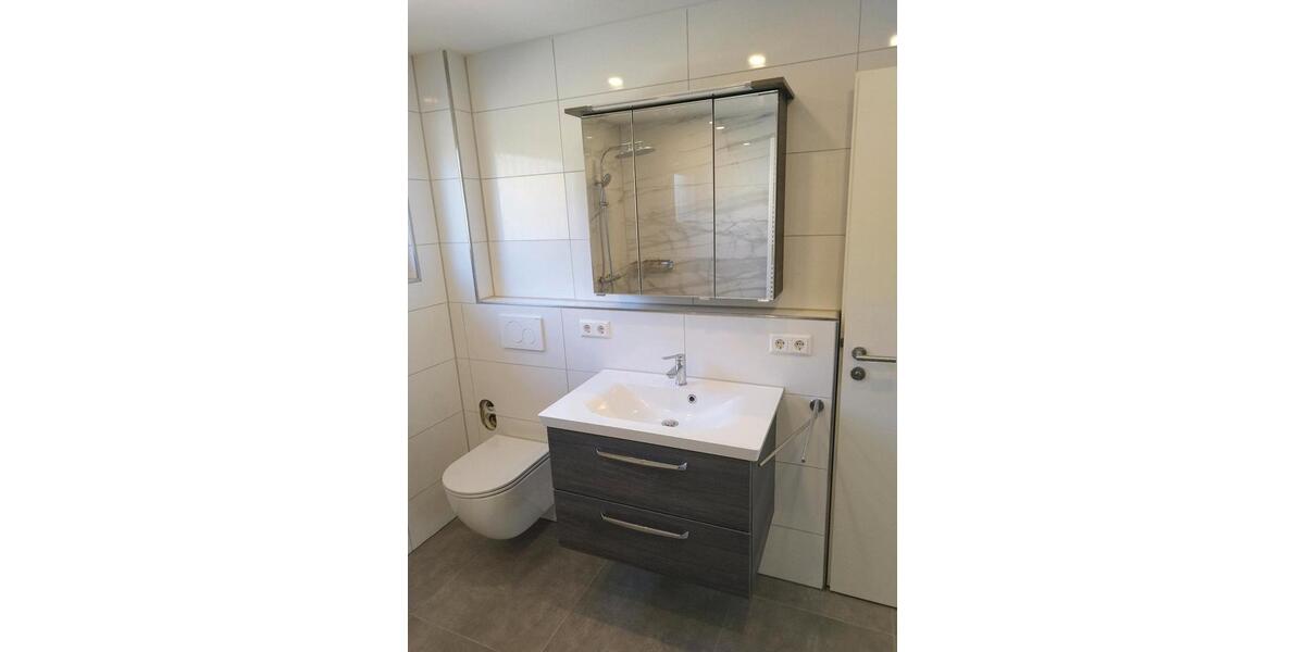 Etagenwohnung Massenbachhausen - 4 Zimmer, 85 m&sup2;, 1.000&euro; | Angebot:24748960