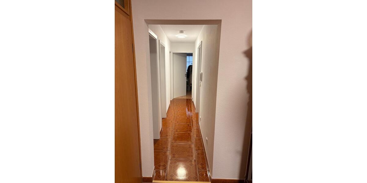 Etagenwohnung Gundelsheim - 3 Zimmer, 102 m&sup2;, 1.330&euro; | Angebot:25143885