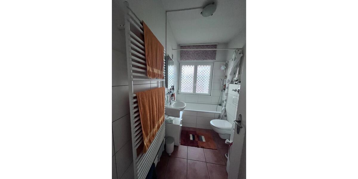 Etagenwohnung Mühlacker - 3 Zimmer, 90 m&sup2;, 900&euro; | Angebot:25919096