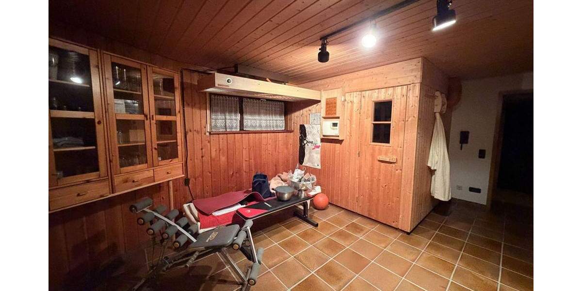 Einfamilienhaus Bretten Gölshausen - 7 Zimmer, 216 m&sup2;, 695.000&euro; | Angebot:25776304
