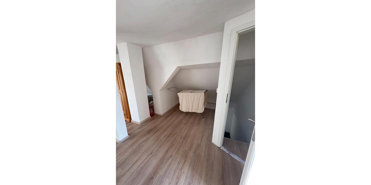 Etagenwohnung Oberderdingen - 2 Zimmer, 25 m&sup2;, 450&euro; | Angebot:26598335
