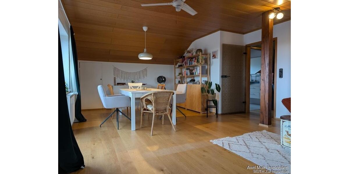 Dachgeschoßwohnung Eppingen - 3 Zimmer, 88 m&sup2;, 950&euro; | Angebot:26489765