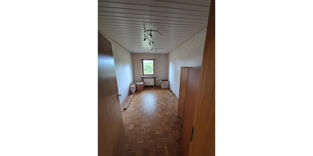 Einfamilienhaus Walzbachtal - 9 Zimmer, 285 m&sup2;, 600.000&euro; | Angebot:26039472