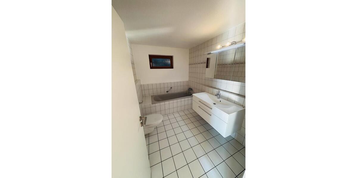 Etagenwohnung Eberdingen - 2.5 Zimmer, 80 m&sup2;, 900&euro; | Angebot:25843433