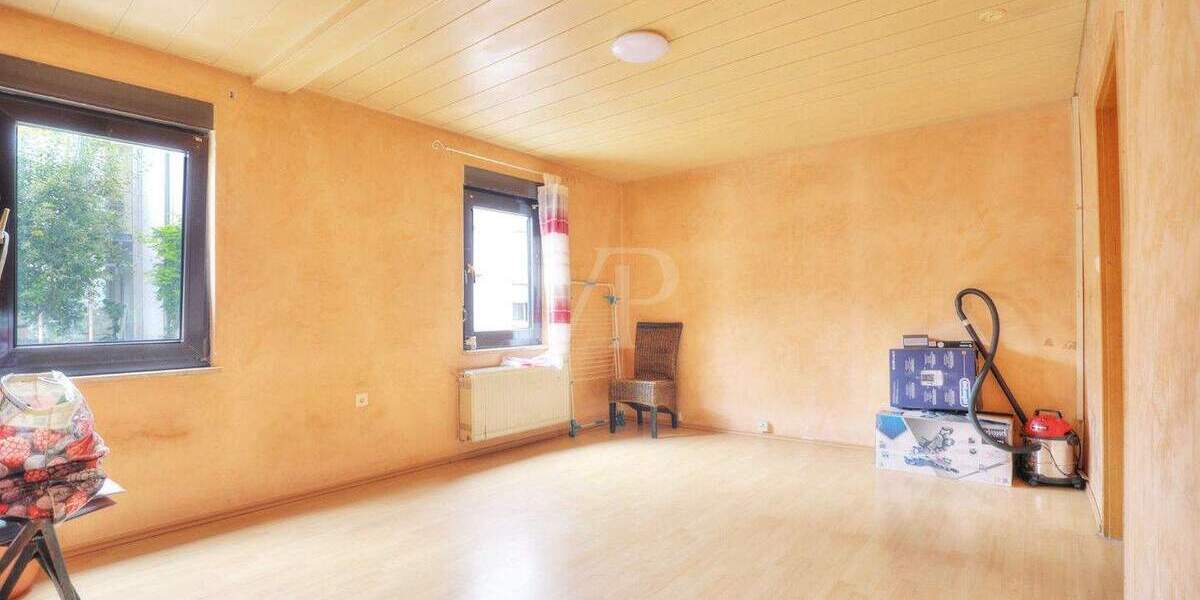 Mehrfamilienhaus, Wohnhaus Heilbronn / Böckingen Böckingen - 9 Zimmer, 160 m&sup2;, 385.000&euro; | Angebot:25775712