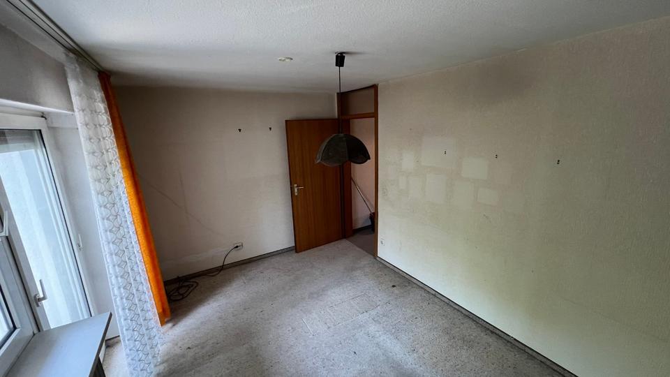 Einfamilienhaus Knittlingen - 4 Zimmer, 112 m&sup2;, 240.000&euro; | Angebot:25104230