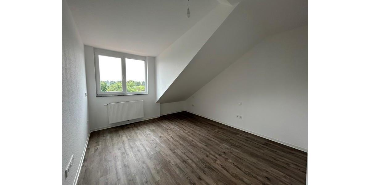 Dachgeschoßwohnung Heilbronn Böckingen - 2 Zimmer, 45 m&sup2;, 689&euro; | Angebot:25750333