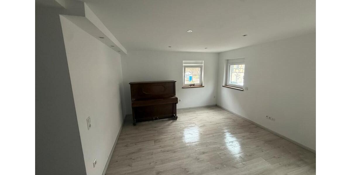 Erdgeschoßwohnung Illingen - 3 Zimmer, 80 m&sup2;, 900&euro; | Angebot:25612113