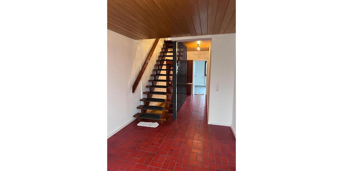 Erdgeschoßwohnung Bad Friedrichshall - 2 Zimmer, 90 m&sup2;, 1.100&euro; | Angebot:25056476