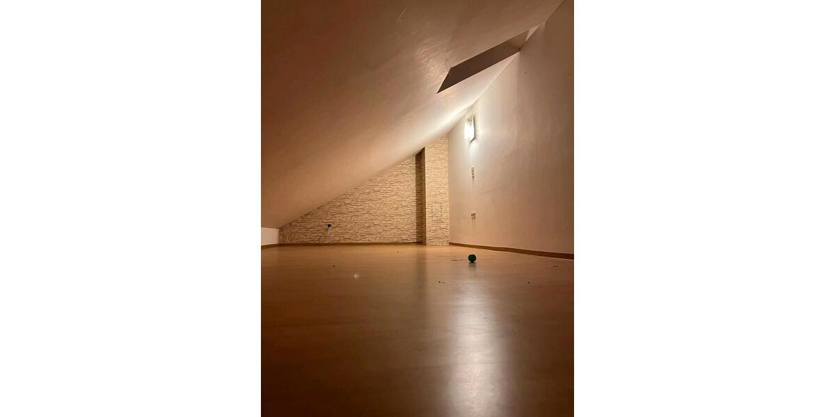 Dachgeschoßwohnung Ittlingen - 2 Zimmer, 68 m&sup2;, 870&euro; | Angebot:25945574