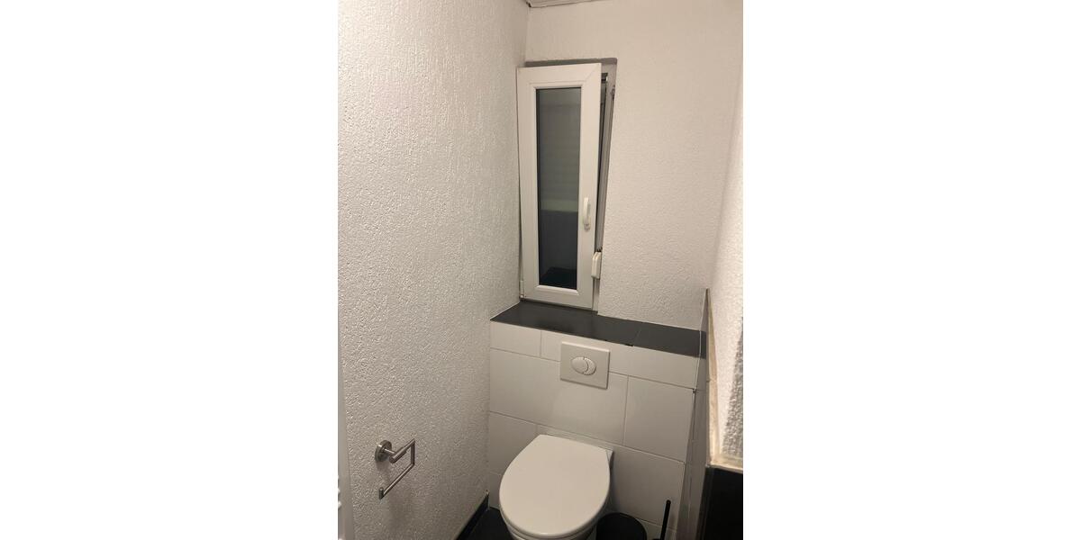 Dachgeschoßwohnung Kirchheim am Neckar - 1 Zimmer, 50 m&sup2;, 750&euro; | Angebot:25342613