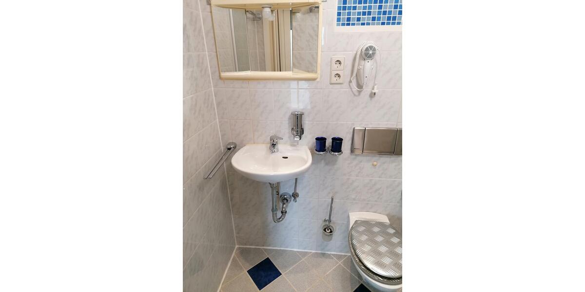 Erdgeschoßwohnung Sinsheim - 1 Zimmer, 31 m&sup2;, 360&euro; | Angebot:26126207