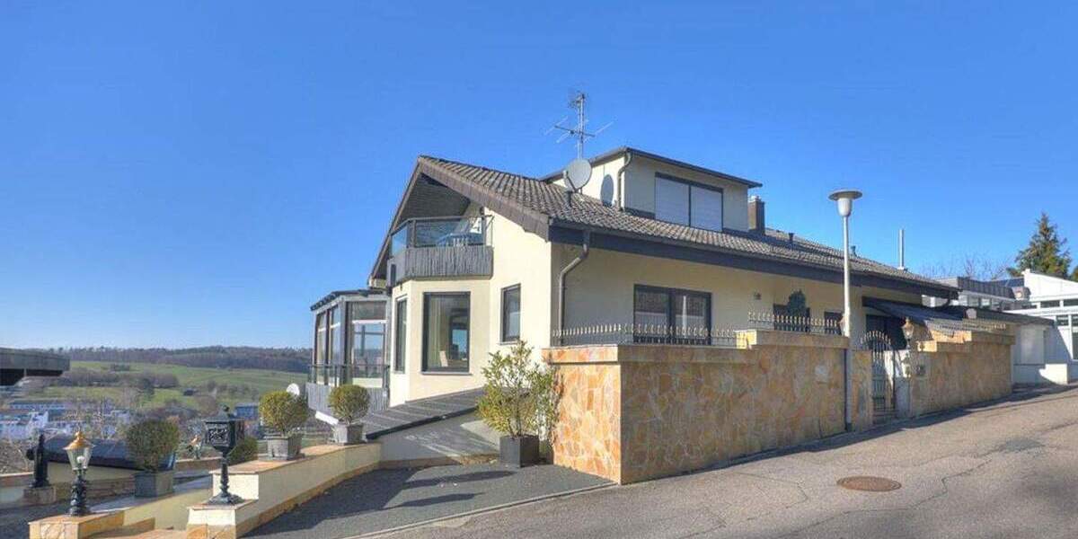 Einfamilienhaus Untergruppenbach - 9 Zimmer, 332 m&sup2;, 980.000&euro; | Angebot:25657368