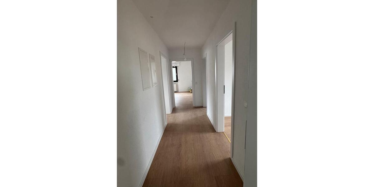 Etagenwohnung Mühlacker - 3.5 Zimmer, 76 m&sup2;, 1.300&euro; | Angebot:25381274
