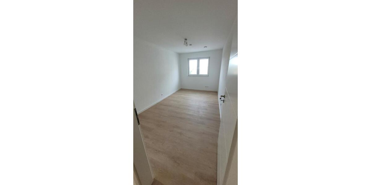 Etagenwohnung Bad Friedrichshall - 4.5 Zimmer, 91 m&sup2;, 1.400&euro; | Angebot:26506798