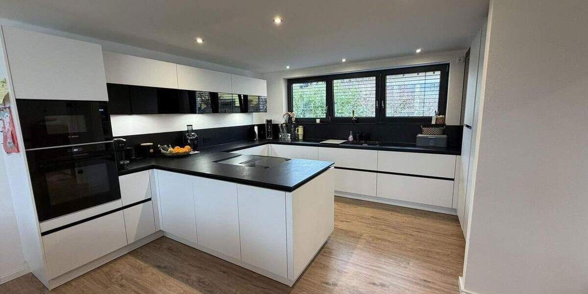 Einfamilienhaus Ilsfeld - 9 Zimmer, 306 m&sup2;, 1.790.000&euro; | Angebot:25654308