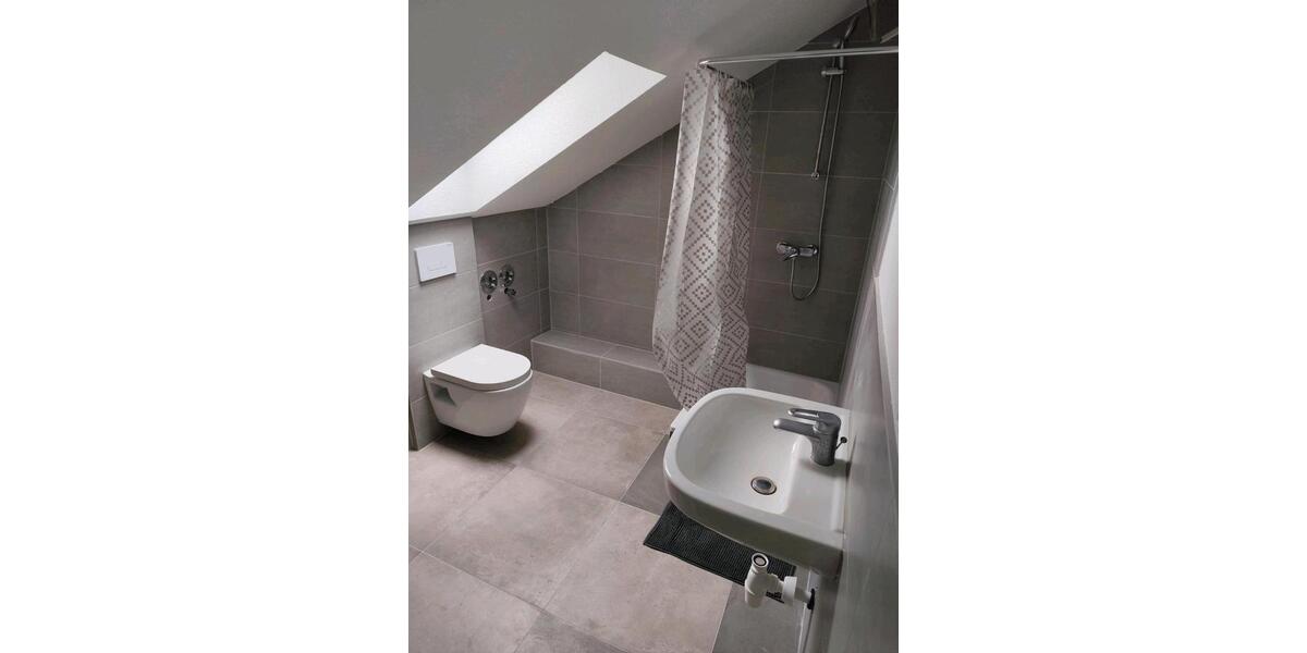 Dachgeschoßwohnung Oberderdingen - 2 Zimmer, 50 m&sup2;, 900&euro; | Angebot:24994550