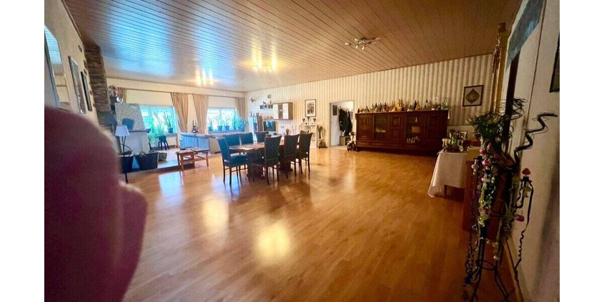 Mehrfamilienhaus, Wohnhaus Kraichtal Landshausen - 7 Zimmer, 280 m&sup2;, 390.000&euro; | Angebot:25745450