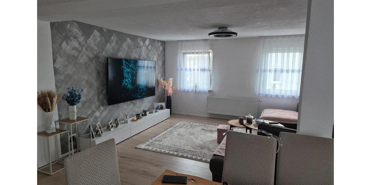 Einfamilienhaus Illingen - 9 Zimmer, 200 m&sup2;, 485.000&euro; | Angebot:25753863