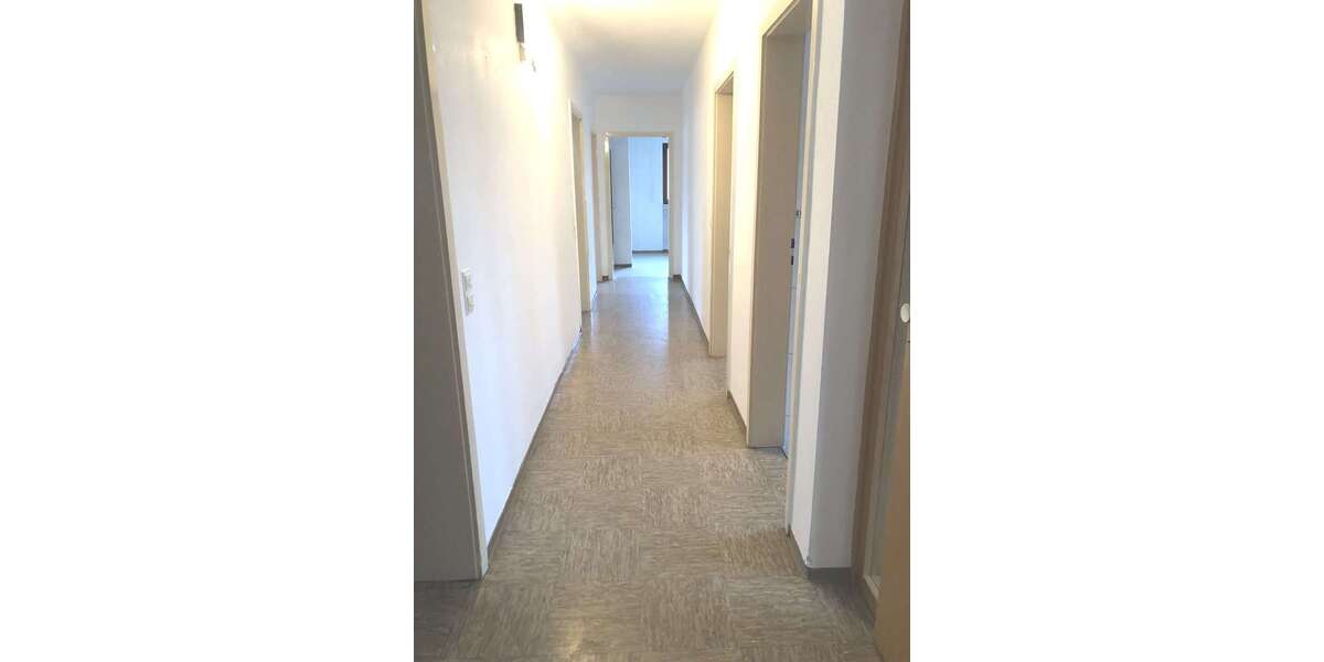 Etagenwohnung Ehrstädt Ehrstädt - 4 Zimmer, 145 m&sup2;, 990&euro; | Angebot:25563135