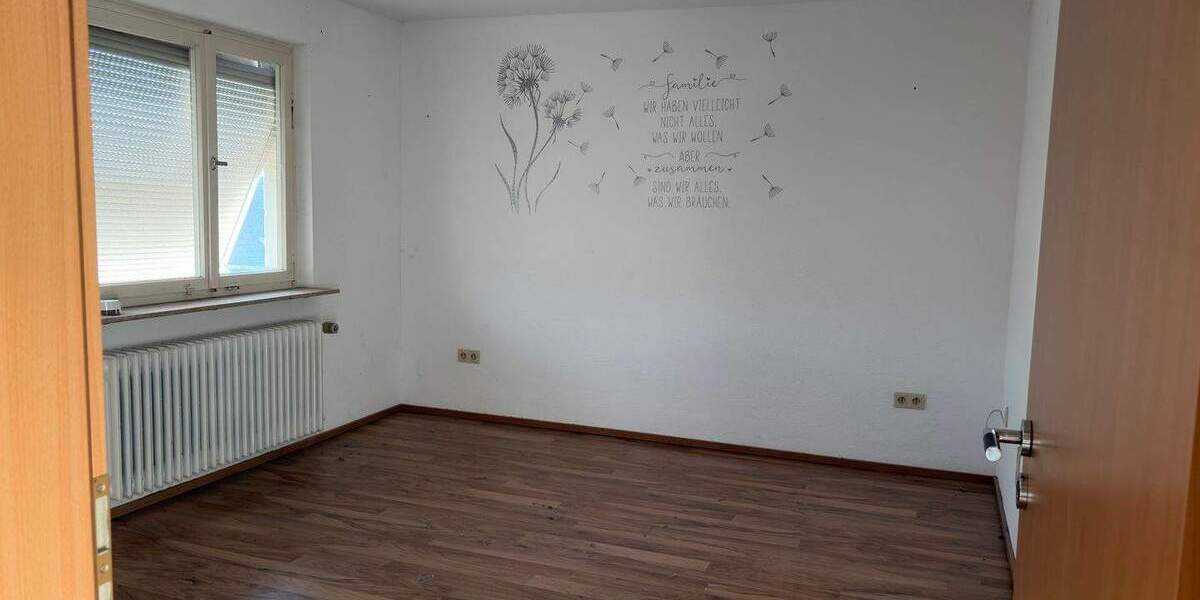 Doppelhaushälfte Neckarsulm - 8 Zimmer, 170 m&sup2;, 370.000&euro; | Angebot:25774647