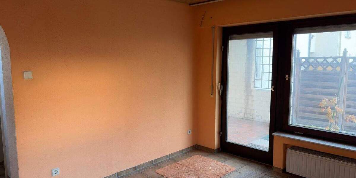 Doppelhaushälfte Neckarsulm - 8 Zimmer, 170 m&sup2;, 370.000&euro; | Angebot:25774647