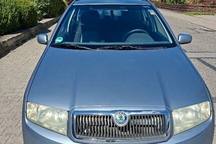 Skoda Fabia 107.000 km 950 &euro; Walldorf 69190