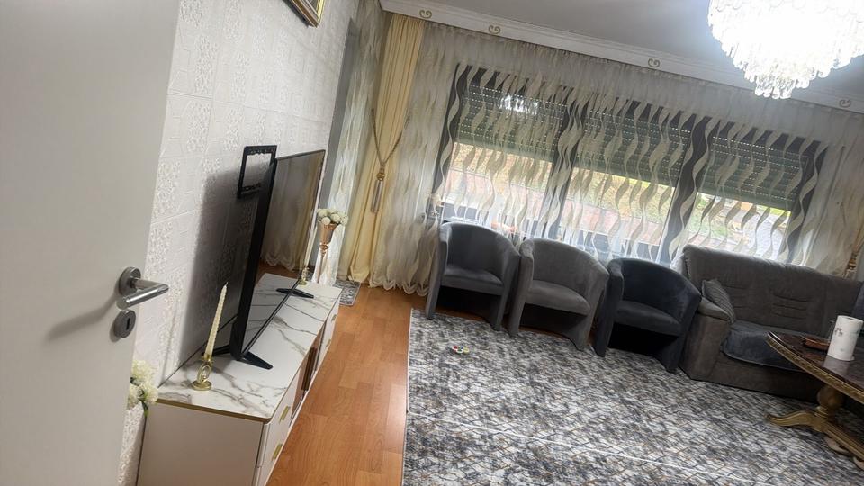 Etagenwohnung Sinsheim - 4 Zimmer, 105 m&sup2;, 1.000&euro; | Angebot:25654080