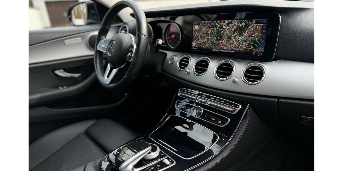 Mercedes-Benz E 200 Limousine 9G-Tronic Navi Leder 245.000 km 19.490 &euro; Neckarsulm 74172