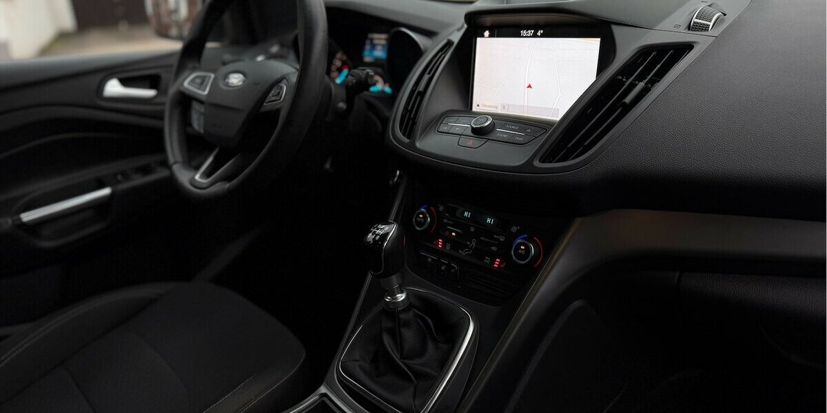 Ford Kuga 1.5 Cool & Connect 84.000 km 8.990 &euro; Neckarsulm 74172