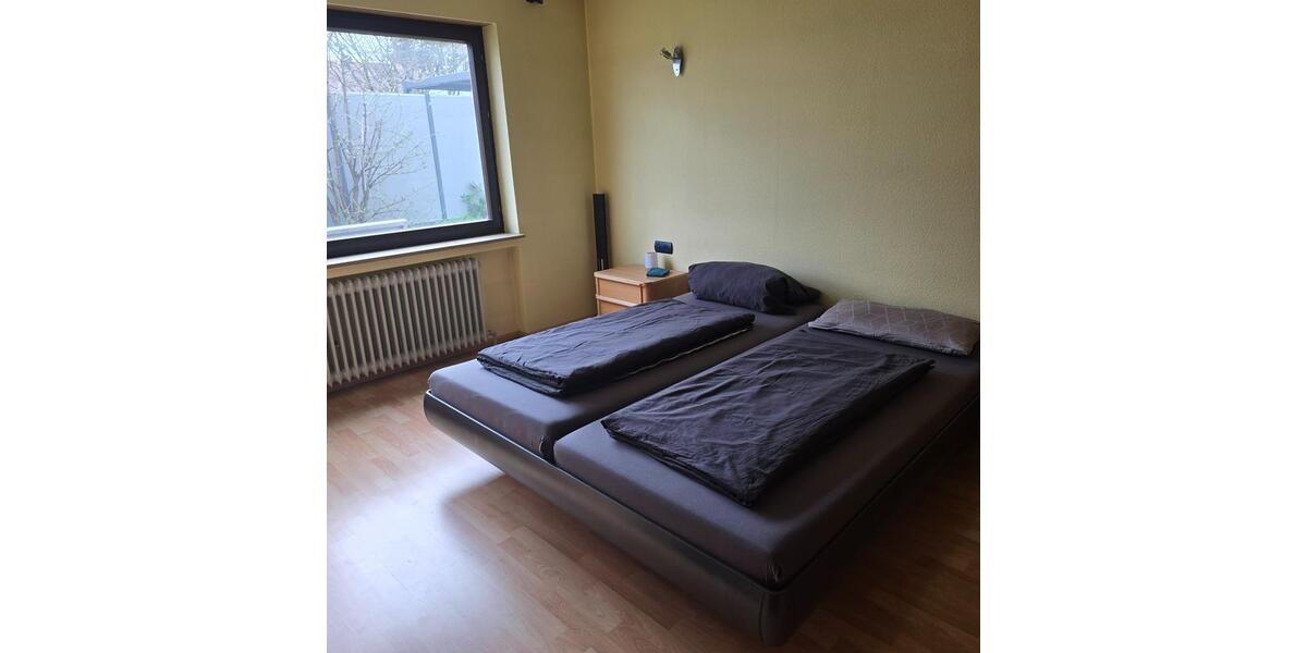 Einfamilienhaus Untereisesheim - 10 Zimmer, 180 m&sup2;, 559.000&euro; | Angebot:25843658