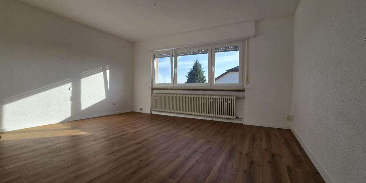 Etagenwohnung Kraichtal - 4 Zimmer, 97 m&sup2;, 1.100&euro; | Angebot:27121898