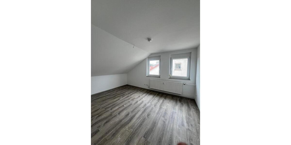 Dachgeschoßwohnung Heilbronn - 4 Zimmer, 90 m&sup2;, 1.090&euro; | Angebot:25987915