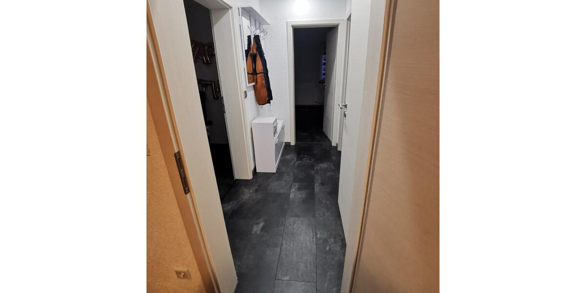 Dachgeschoßwohnung Bretten - 3 Zimmer, 80 m&sup2;, 900&euro; | Angebot:25395881