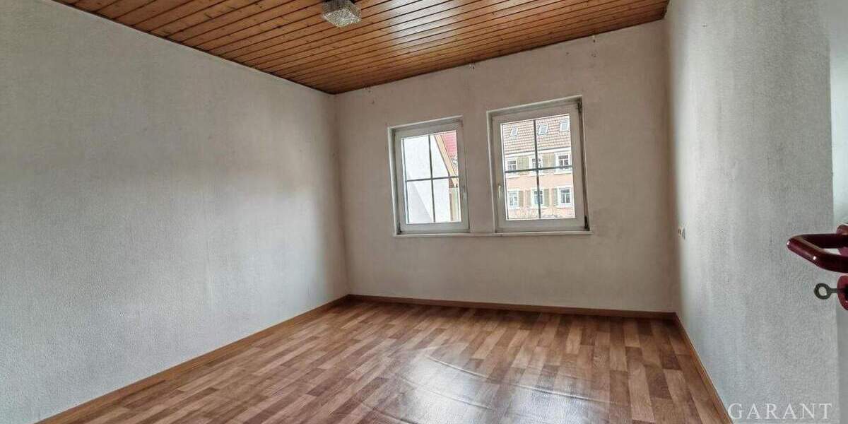 Etagenwohnung Bretten - 3 Zimmer, 82 m&sup2;, 220.000&euro; | Angebot:25802916