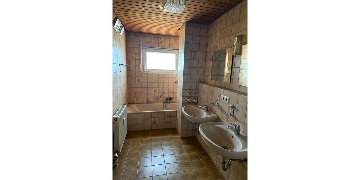 Etagenwohnung Heilbronn Horkheim - 3.5 Zimmer, 95 m&sup2;, 1.100&euro; | Angebot:26690167