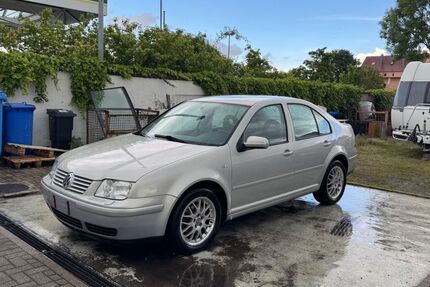 VW Bora 149.500 km 3.200 &euro; Bruchsal 76646