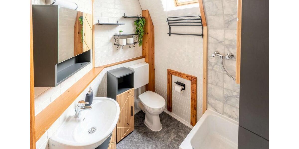 Dachgeschoßwohnung Niefern-Öschelbronn Öschelbronn - 1 Zimmer, 49 m&sup2;, 985&euro; | Angebot:25905619