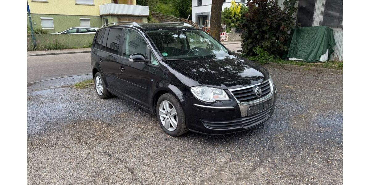 VW Touran 178.000 km 4.300 &euro; Mühlacker 75417