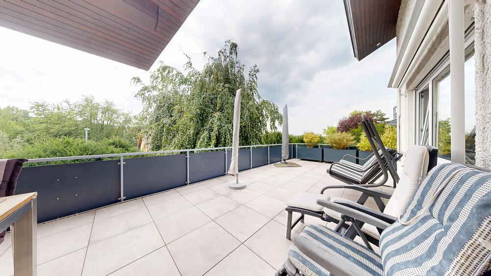 Exklusives, großes Einfamilienhaus in guter und ruhiger Ortsrand-Lage - Einfamilienhaus Eisingen | Angebot:22457254